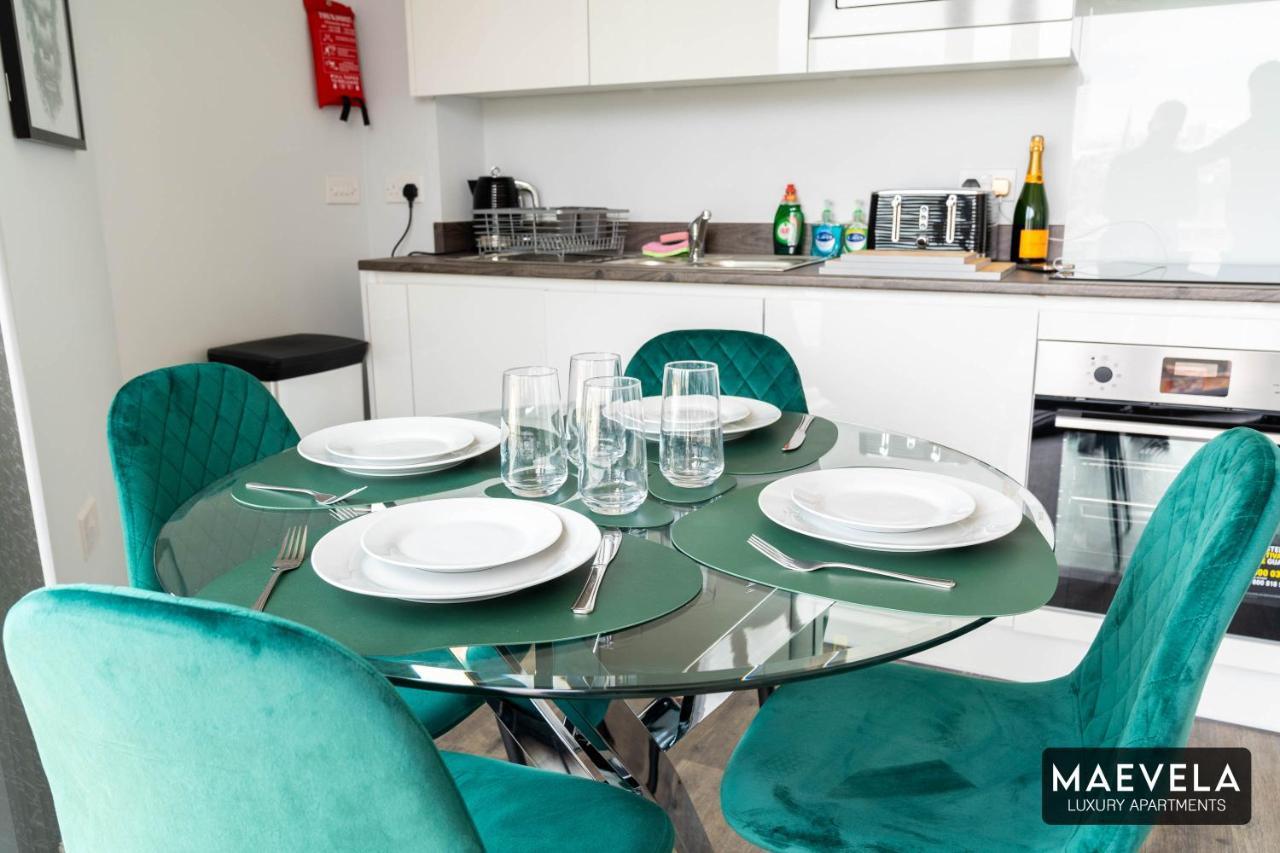 Maevela Apartments - Luxury Top Floor Penthouse - With Parking - 2 Bedroom New Build Apartment ✪ City Centre, Digbeth ✓ With Huge Patio Sliding Doors - City View - Rooftop Terrace - Ps4 & Smart Tv'S Birmingham Exterior foto