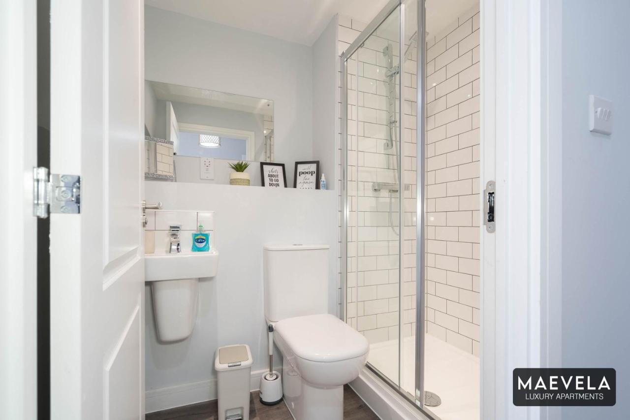 Maevela Apartments - Luxury Top Floor Penthouse - With Parking - 2 Bedroom New Build Apartment ✪ City Centre, Digbeth ✓ With Huge Patio Sliding Doors - City View - Rooftop Terrace - Ps4 & Smart Tv'S Birmingham Exterior foto